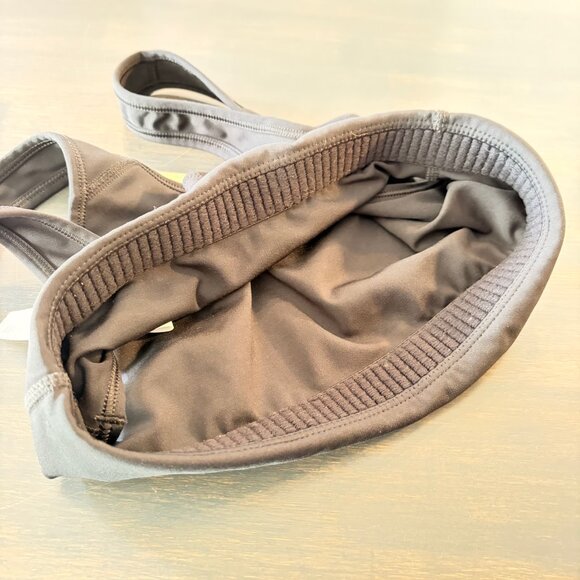 Nike Black Medium Support Sports Bra – Glossy NIKE Logo - like new - Picture 3 of 3